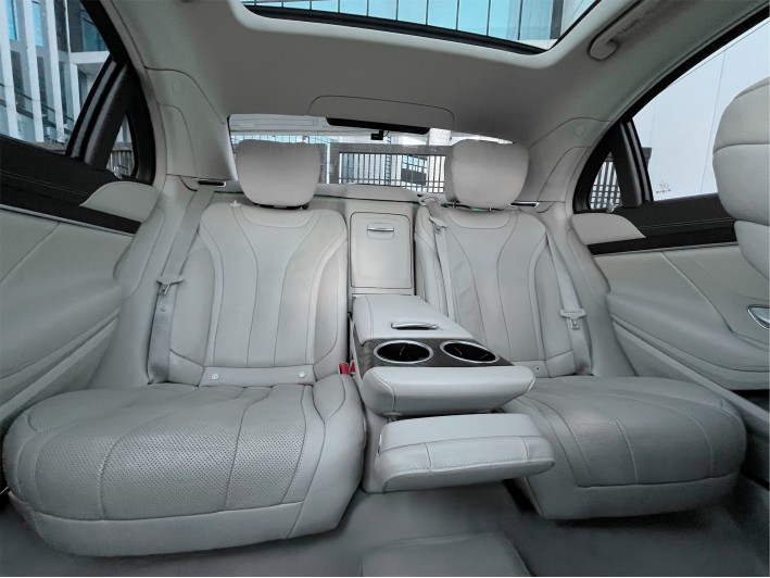 Mercedes-Benz S-Class W222