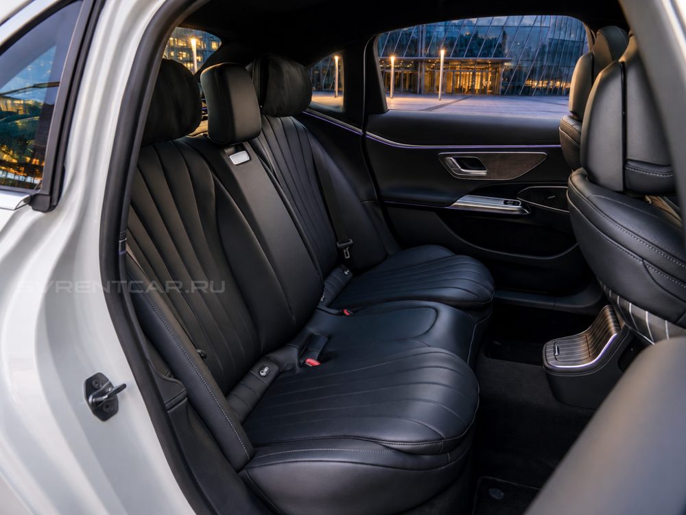 Mercedes E-Class W214 new