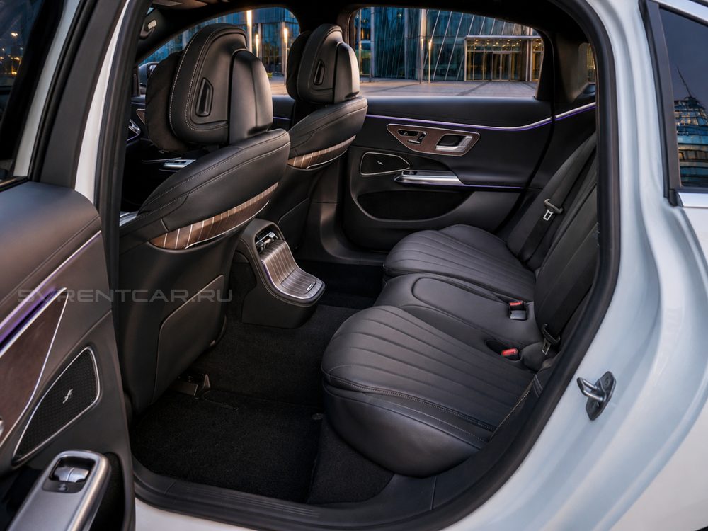 Mercedes E-Class W214 new
