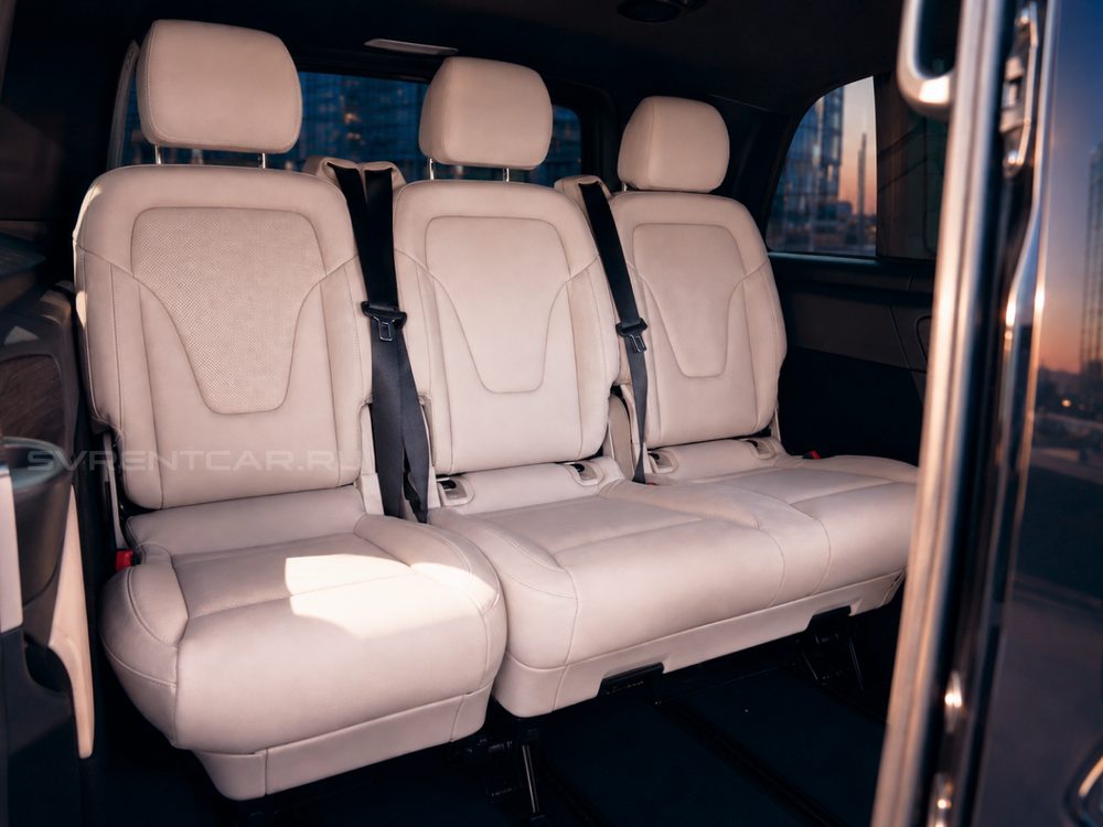 Mercedes V-class 2023 с капитанскими сидениями