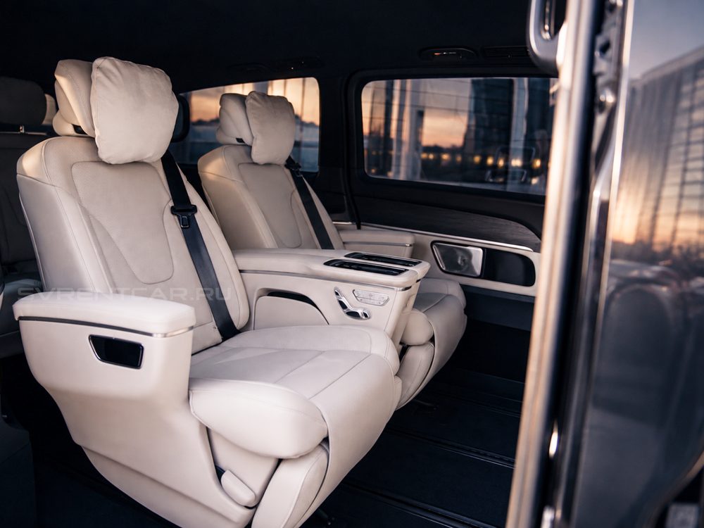 Mercedes V-class 2023 с капитанскими сидениями